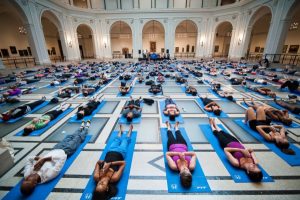 2016_webcal_art_of_yoga_3_1280w_600_399